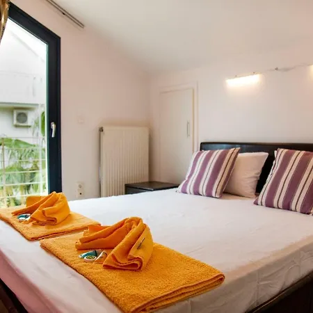 Sophia Loft & アパート